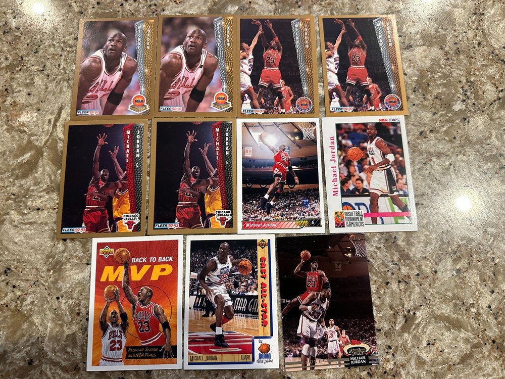 11 card lot 1992 Michael Jordan Cards Topps, Fleer, Skybox NBA Hoops, Upper Deck