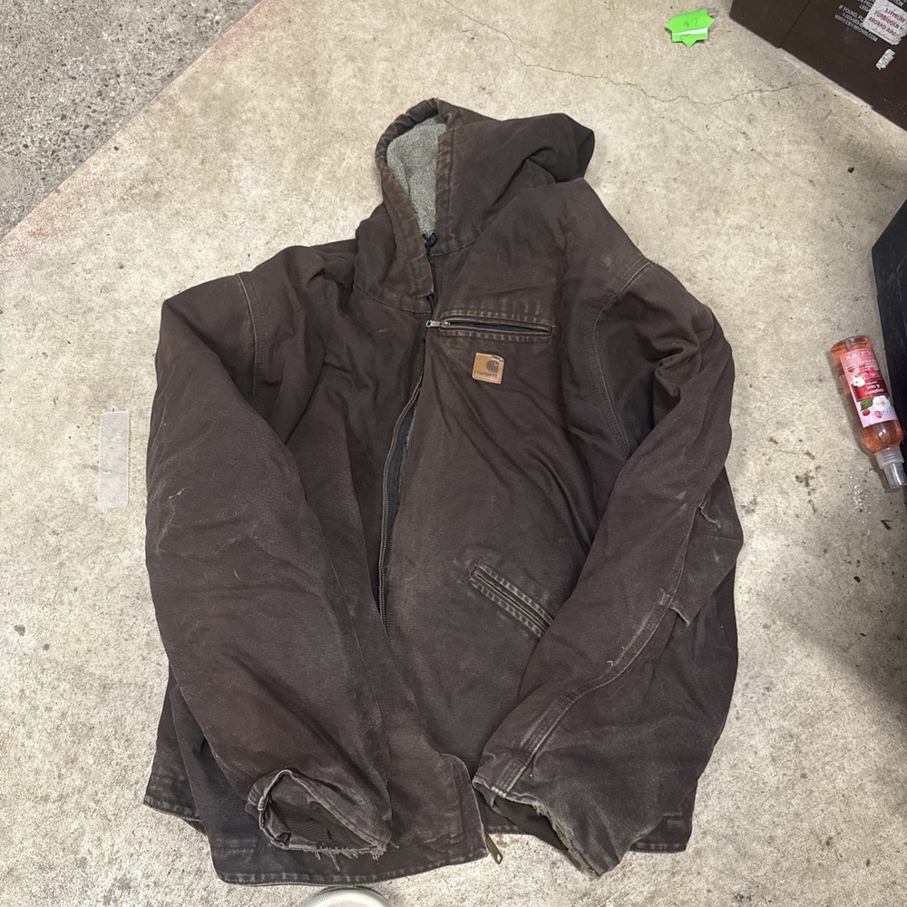Carhartt heavyweight work jacket in 4XL tall size for durability