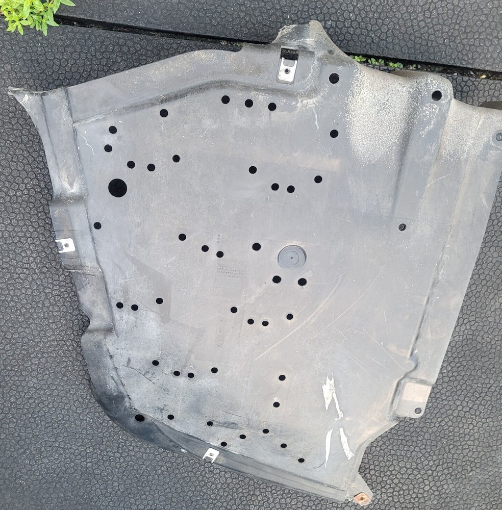 SPLASH SHIELD PAN FLOOR RIGHT REAR PASSENGER SIDE BACK BUMPER COVER BMW 08 328i