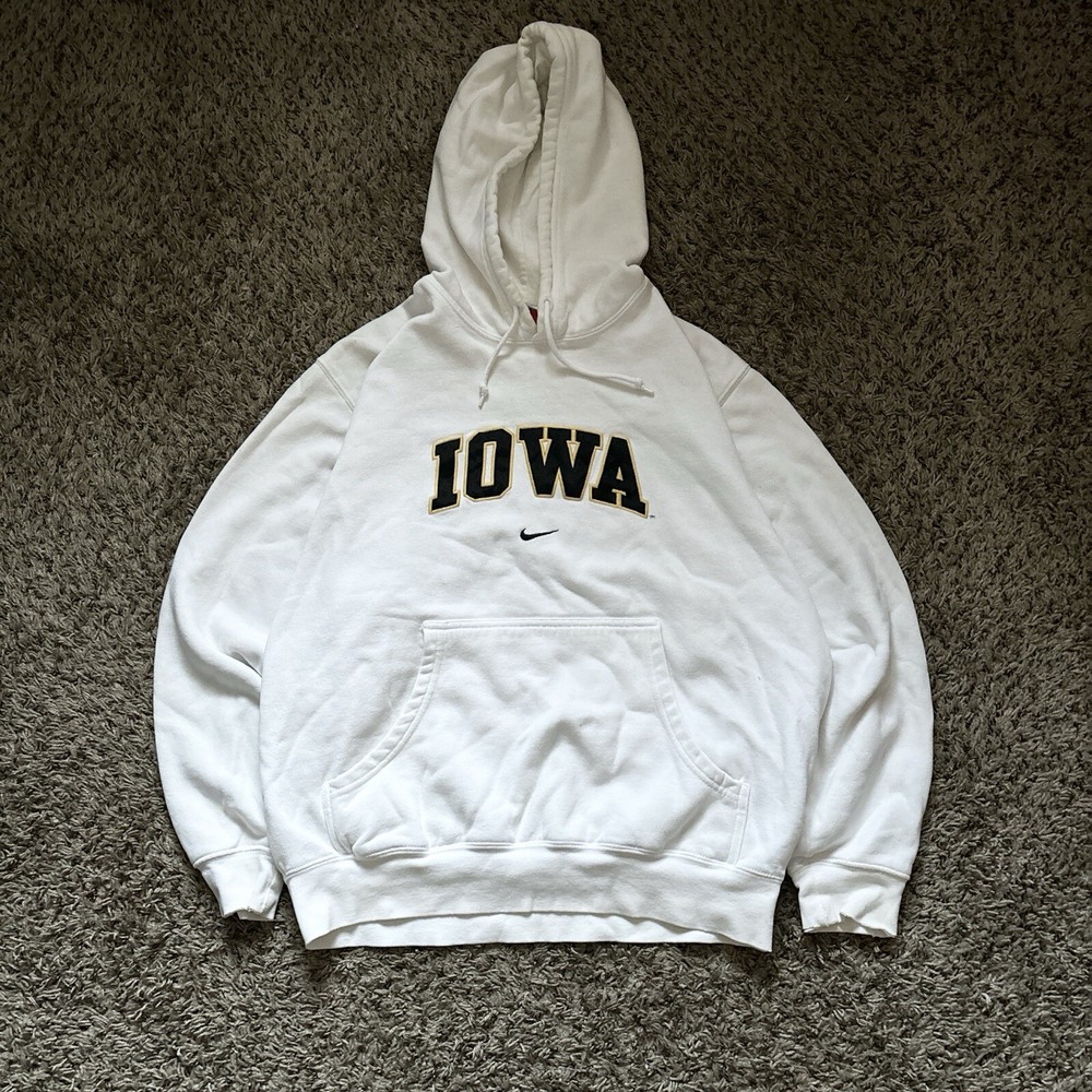 Vintage Nike Iowa State NCAA Pullover Hoodie for Men in Small Size with Retro Style and Team Spirit