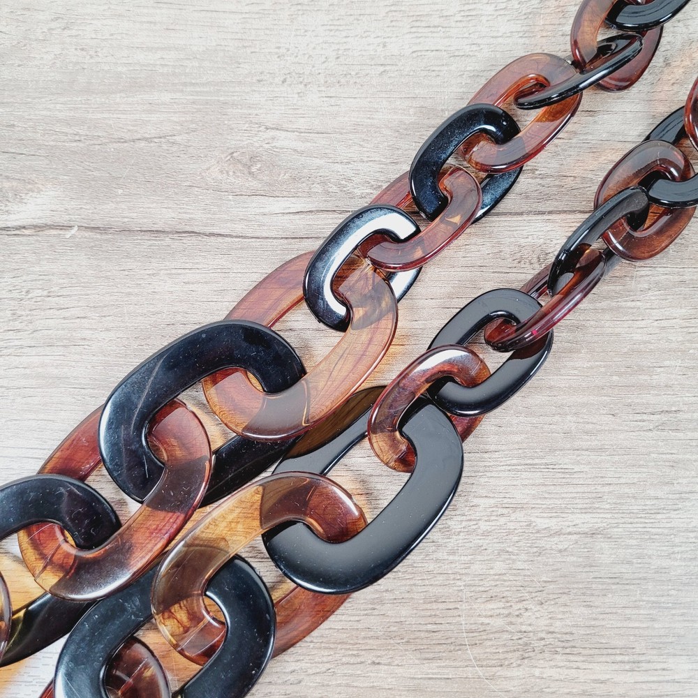 VINTAGE BIG 90'S RESIN CHAIN NECKLACE 34