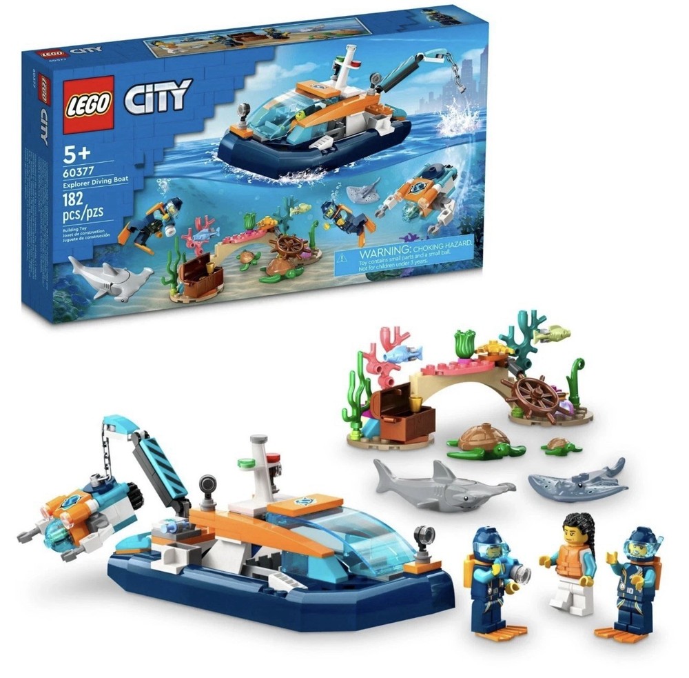 LEGO City Explorer Diving Boat 60377 Coral Reef Shark Stingray - Damaged Box NEW