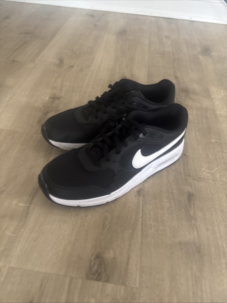 Nike Air Max SC Men’s Size 11.5 Black And White Rarley Used