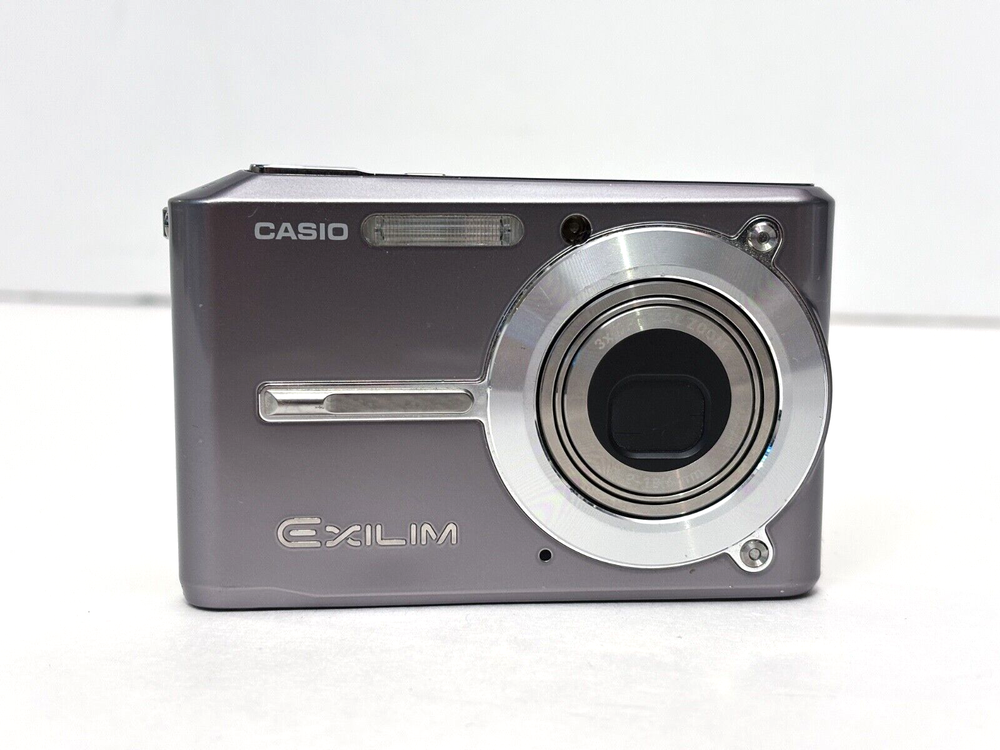 Casio Exilim EX-S500 Compact Digital Camera 3x Zoom battery, charger -  Tested