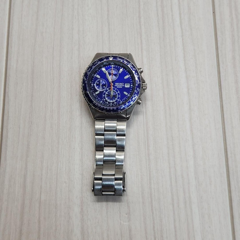 Seiko Chronograph Watch 100M Water Resistant Sporty Design