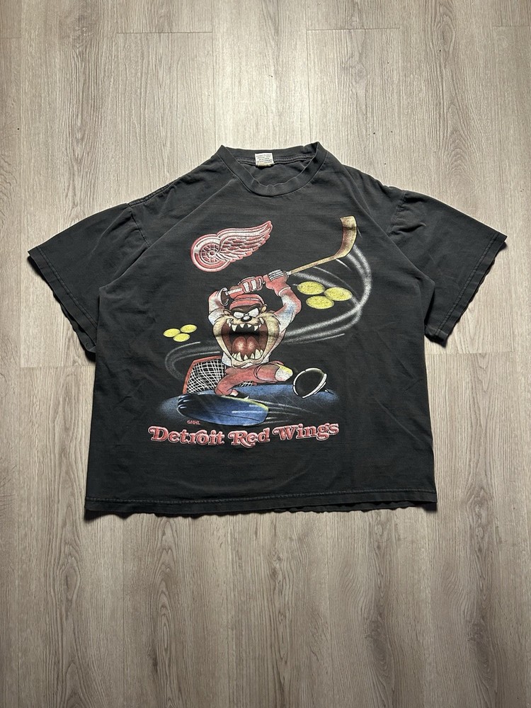 Vintage Tasmanian Devil Taz Detroit Red Wings Hockey Tee Size Large Looney Toons