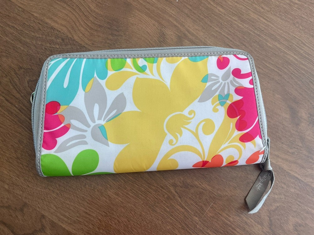 Thirty One Save Your Way Coupon Organizer Clutch with Inserts in Island Damask Pattern  -image