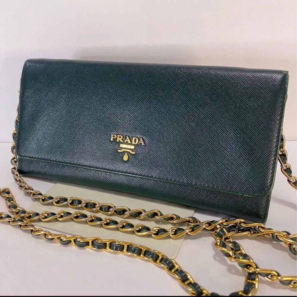 RARE PRADA Chain Wallet Shoulder Bag in Dark Green Saffiano Leather Sacoche