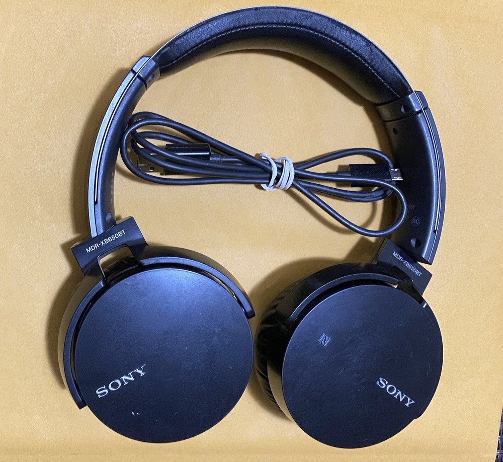 Sony MDR-XB650BT Wireless Extra Bass Bluetooth Headphones Black Tested & Working