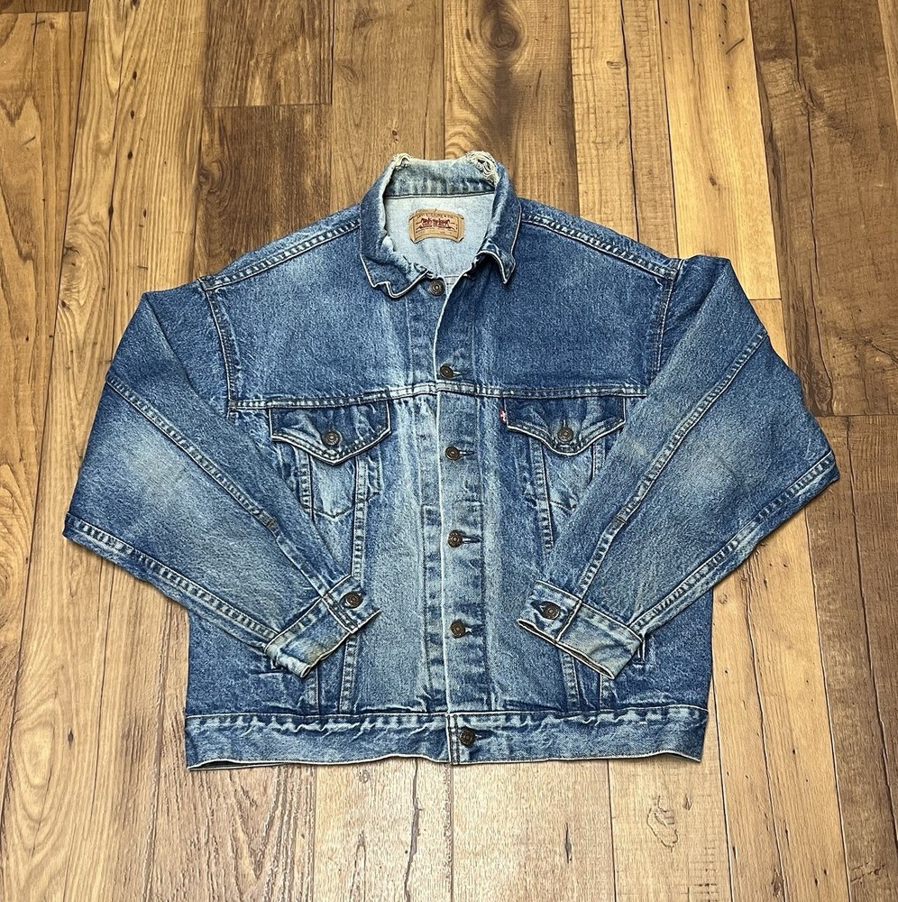 Vintage 80s Levi's Type 3 Denim Trucker Jacket in Medium 70507-0218
