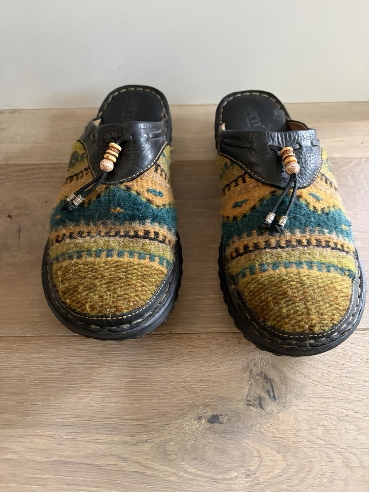 Born leather and wool slip on mules with Aztec southwest print - sz 10