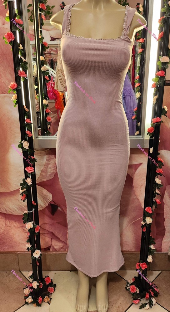 Ribbed Lace Maxi Dress