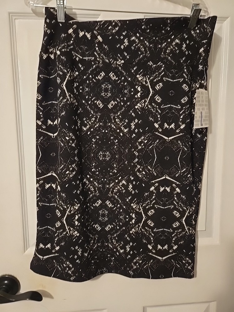 LuLaRoe Cassie Pencil Skirt