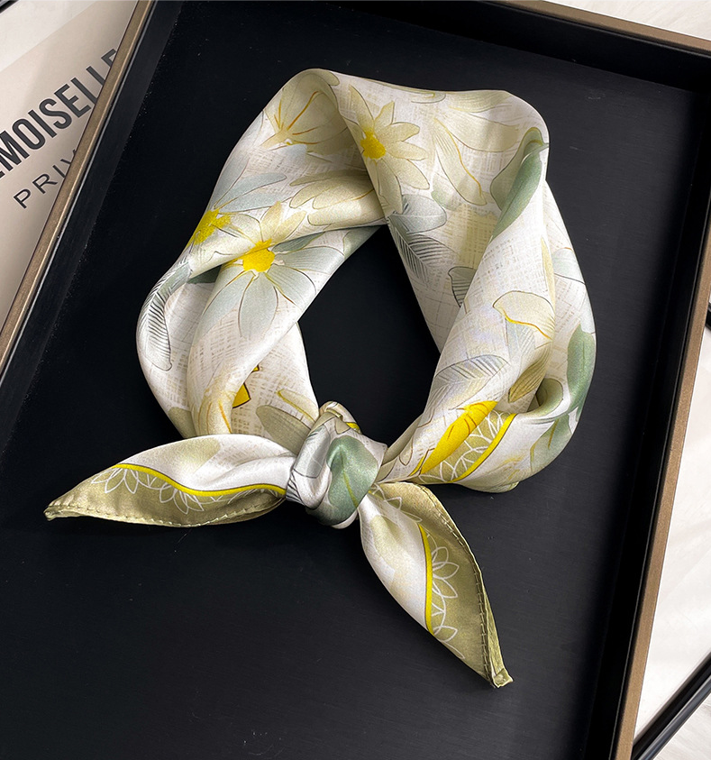 100% Mulberry Silk Scarf Green Floral Square Bandana Wrap 53x53cm for Women
