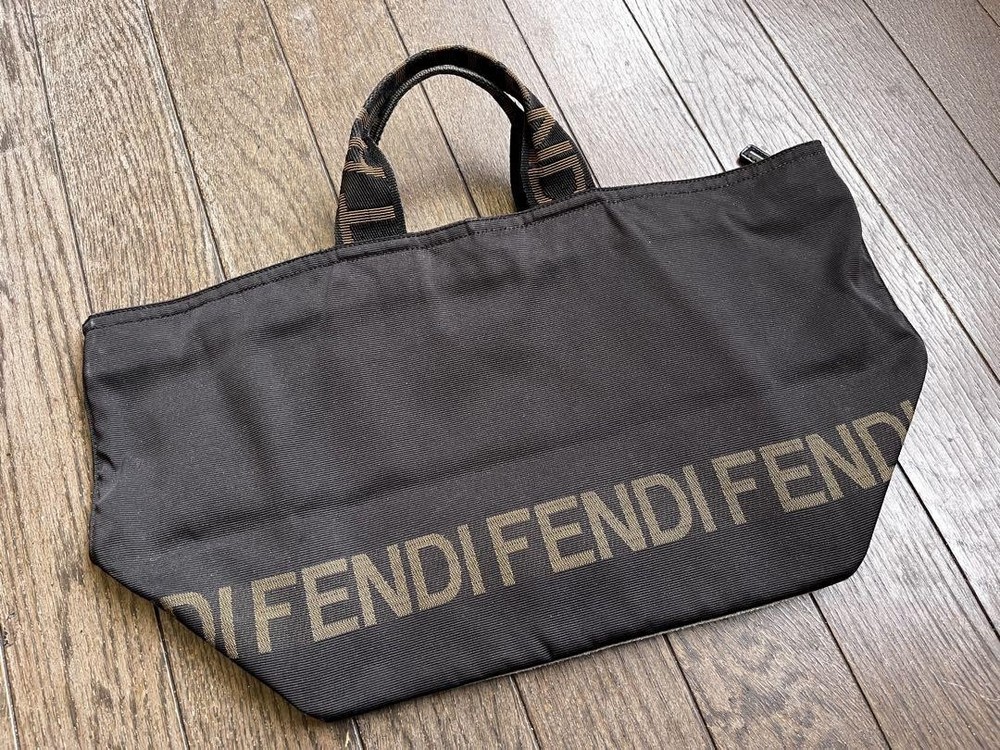 Fendi Leather Shoulder Bag with Signature Logo