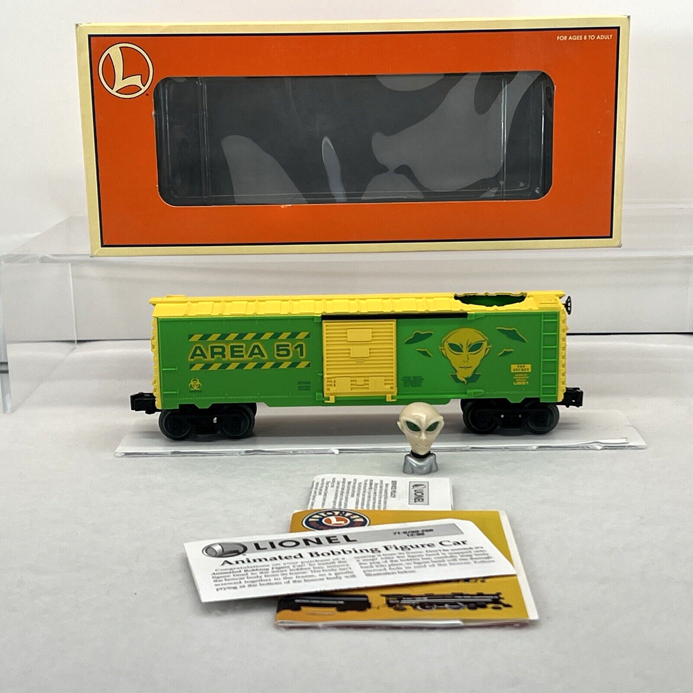 Lionel 6-16793 Area 51 Alien Bobbing Head Animated Boxcar O Gauge Used