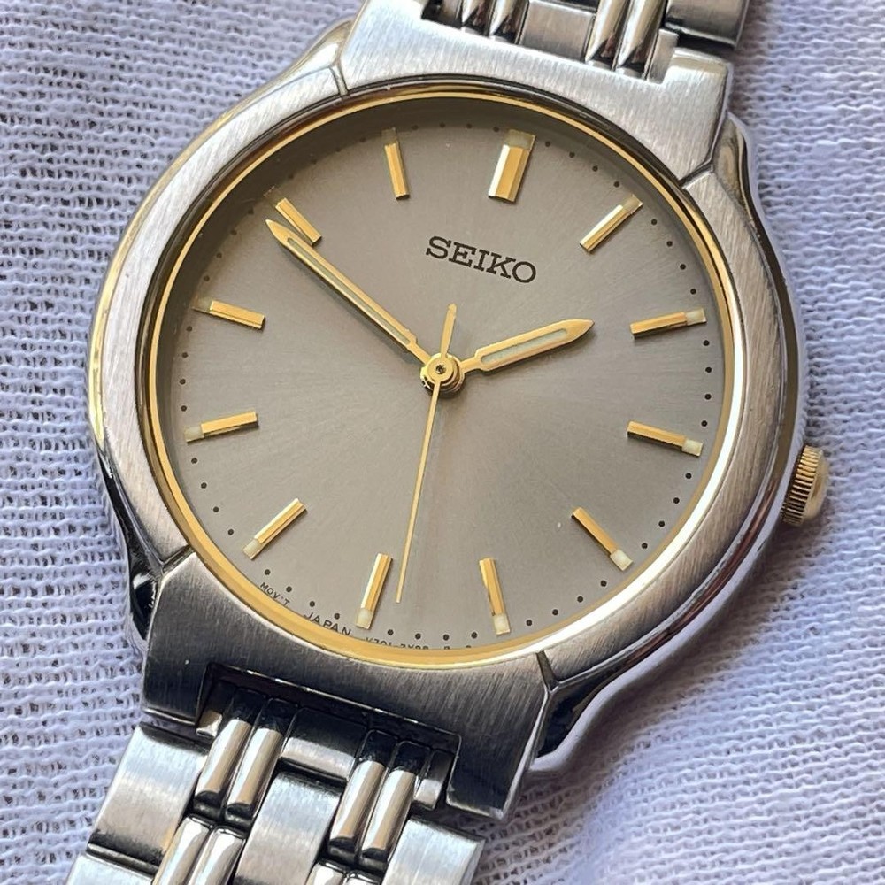 Seiko V701-2B50 Stainless Steel Quartz Watch with Date Display  