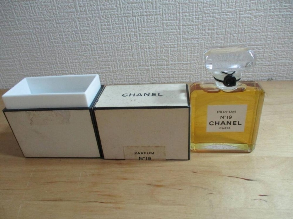 CHANEL No 5 Parfum 28ml with Original Box HY1