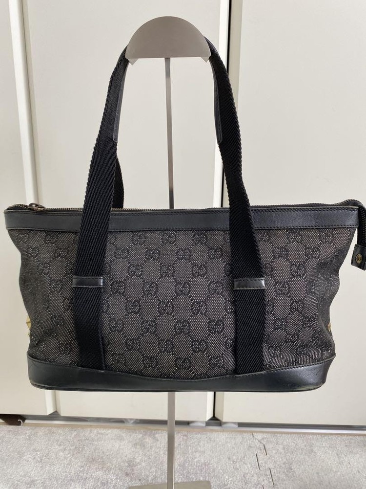 Gucci Black Leather Shoulder Bag for Women