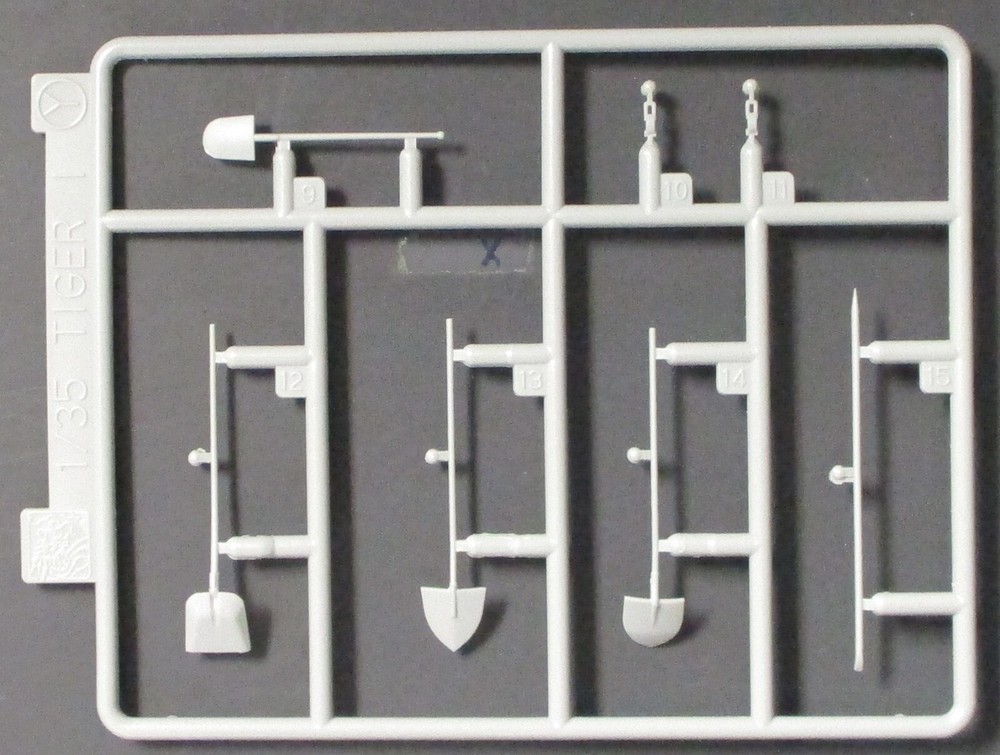 Cyber Hobby 1/35 Scale Tiger I Mid Command - Parts Tree Y from Kit No. 6660