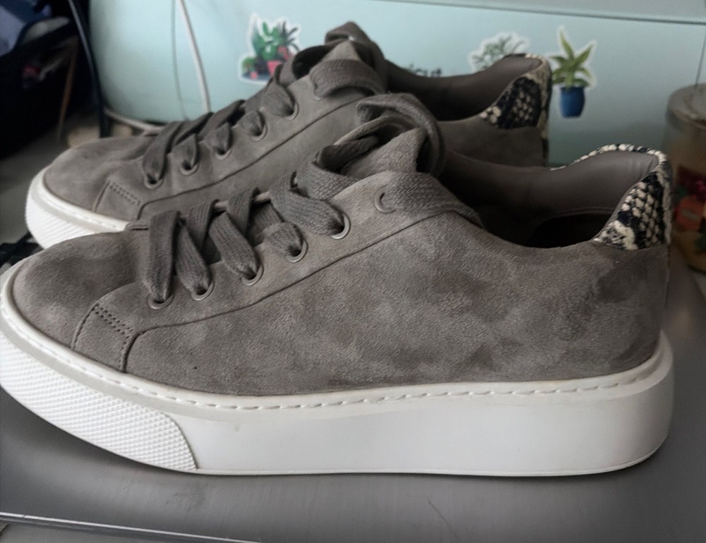 Vince Platform Sneaker Womens 8 Suede Snakeskin Print Gray Low Top Sneaker