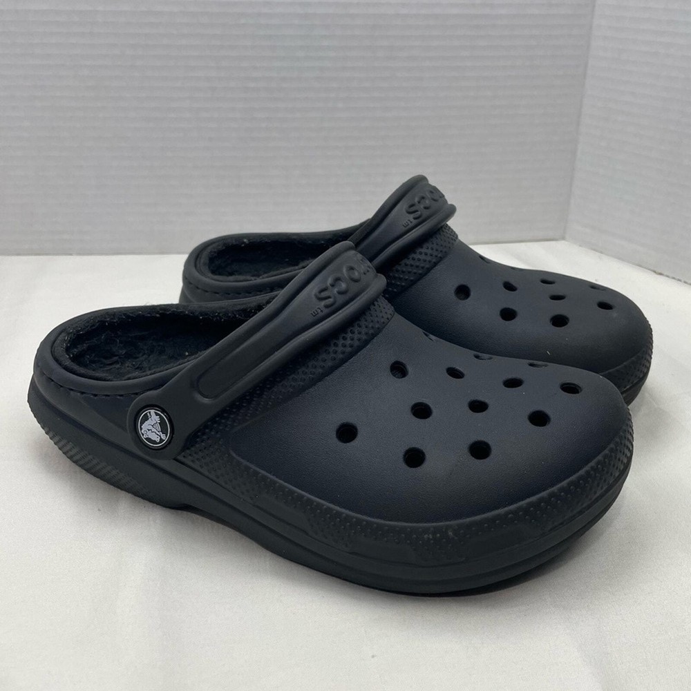 Crocs Black Dark Fleece Lined Classic Clog Womens Size 6 Casual House Shoes