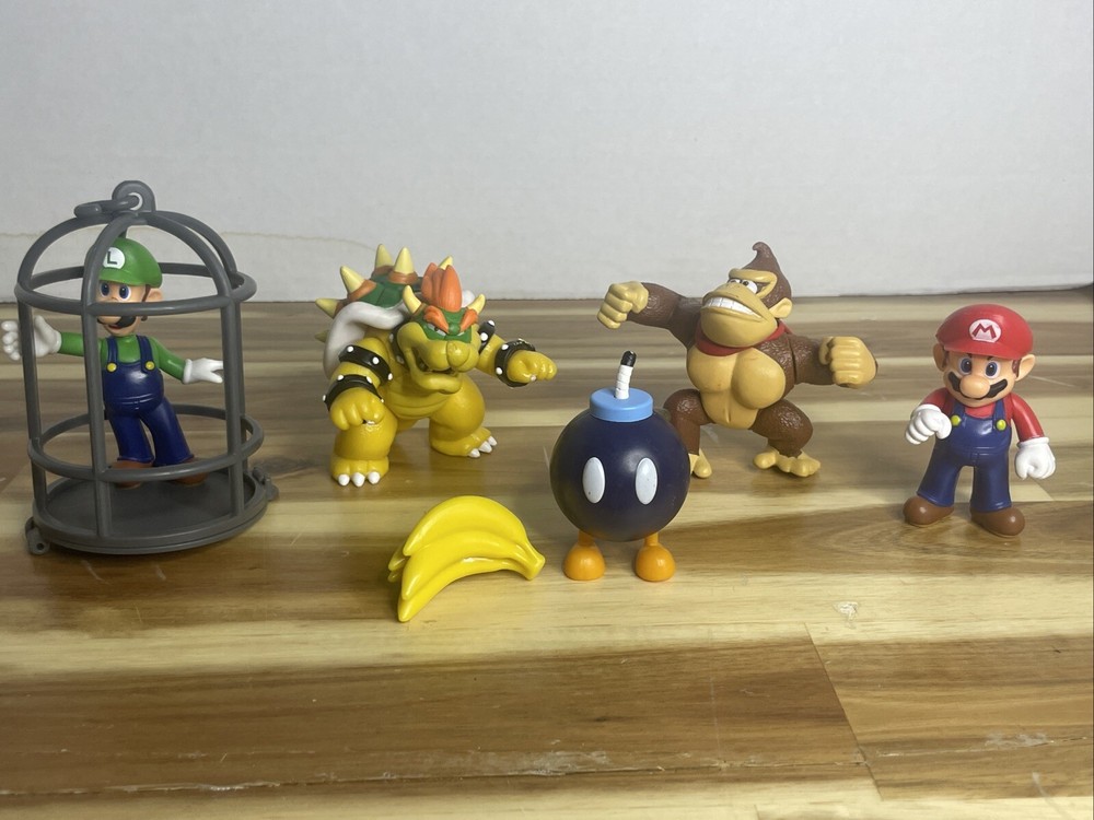 Big Lot of 5 Super Mario Bros. Action Figures and Toy Lot - Nintendo 2.75”