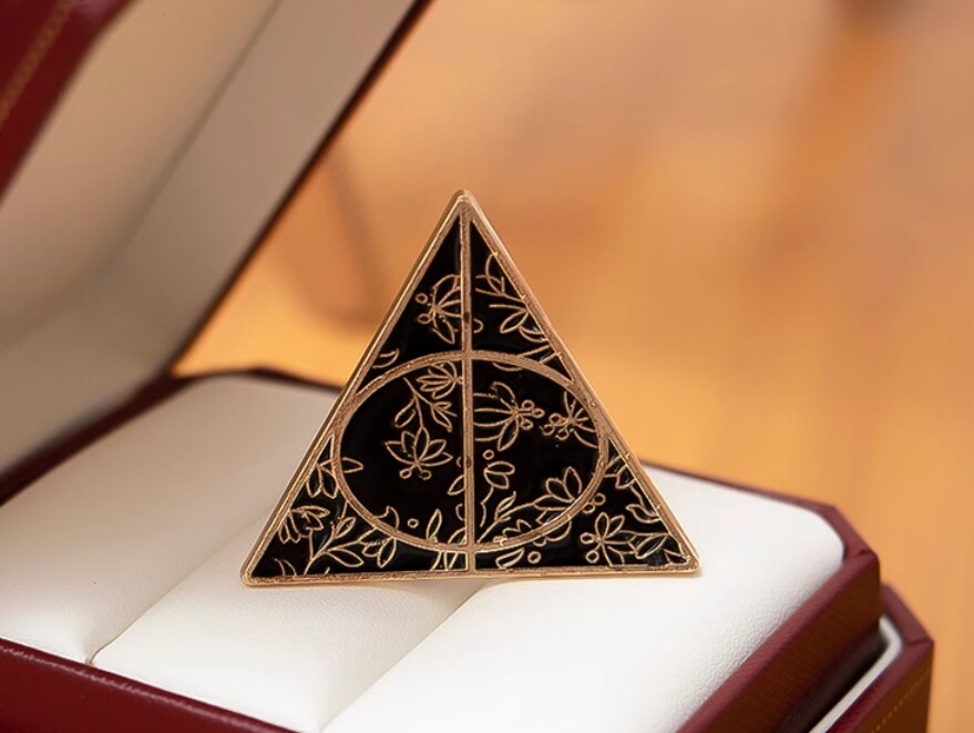 HP Harry Potter Dark The Deathly Hallows Metal Badge Pin Accessories Pendant