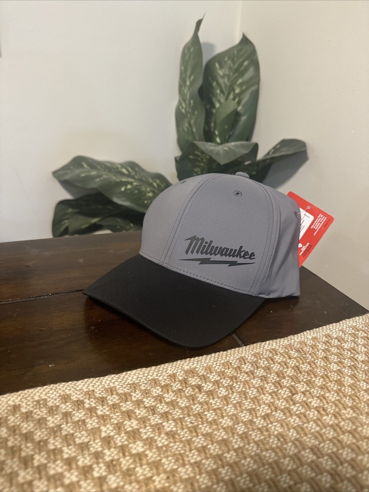 Milwaukee WORKSKIN Performance Fitted Hat DARK GRAY S/M Milwaukee Tool 507DG-SM