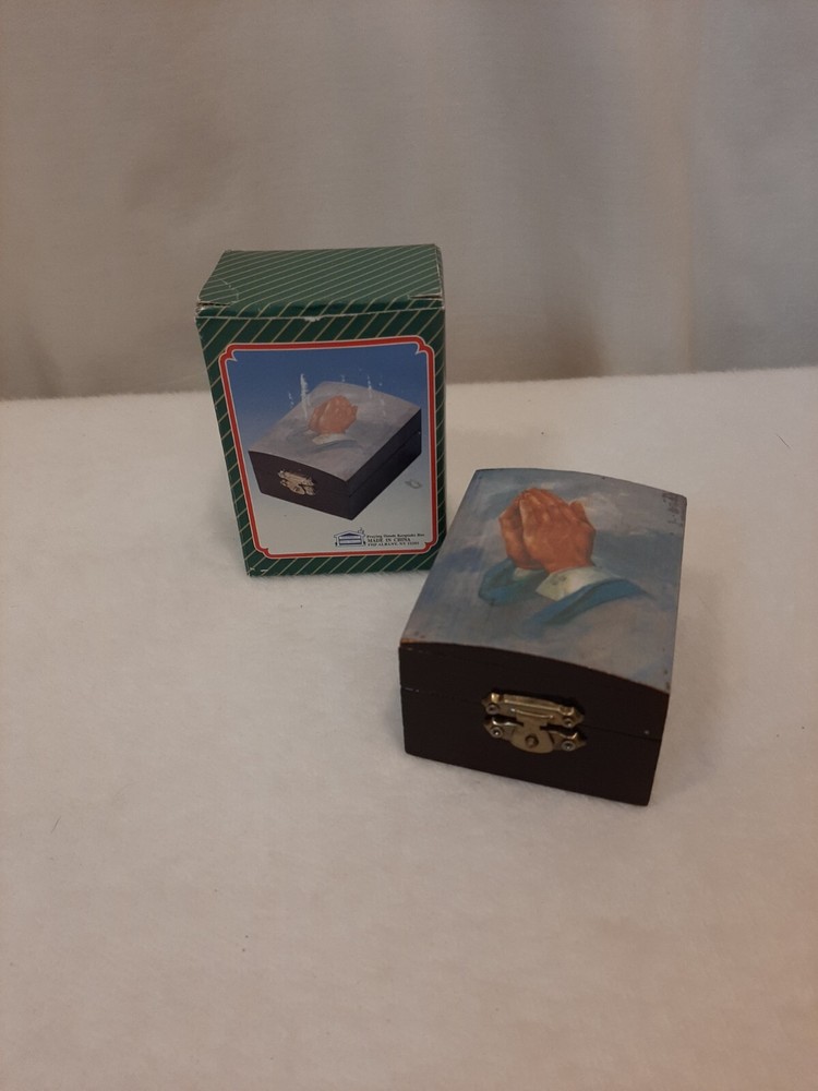 Vintage Wood Trinket Jewelry Wood Toned Praying Hands Friendly Home Parties