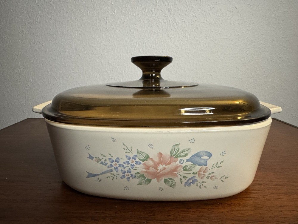Vintage Corning Ware Symphony Casserole Dish with Glass Lid (2) Liter