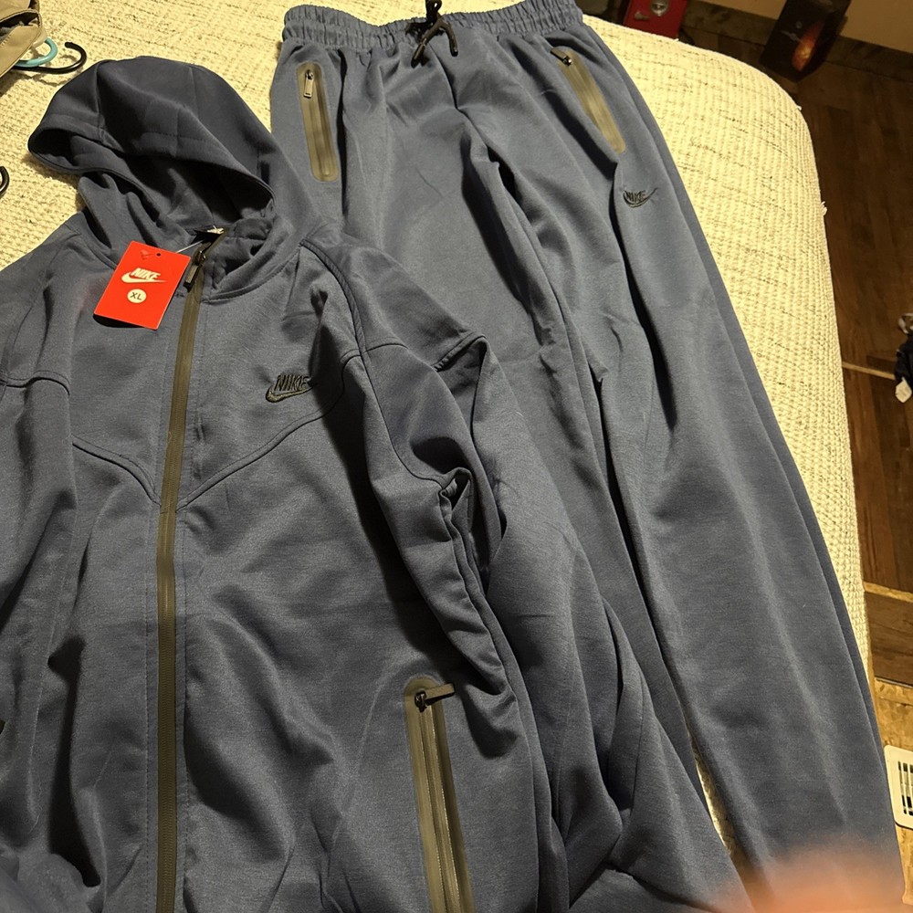 NIKE Sweatsuit Men NEW!! 💙🤩🥳 PERFECT CONDITION!