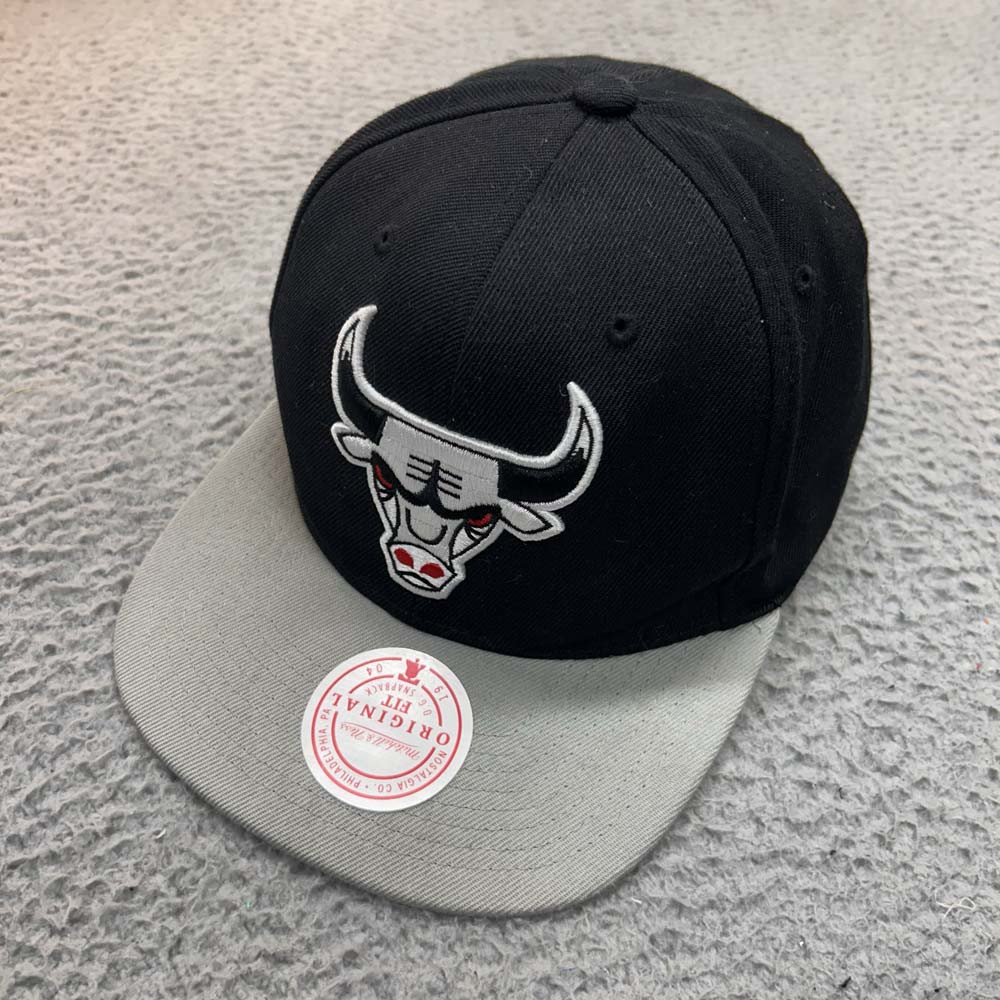 Chicago Bulls Strapback Hat Cap Mens  One Size Mitchell & Ness