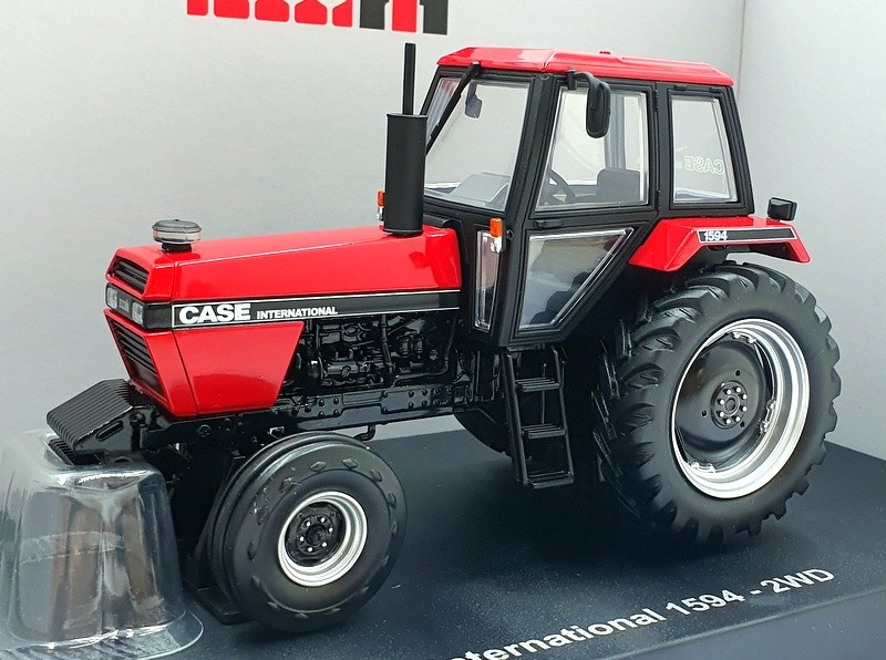 Universal Hobbies 1/32 Scale UH6759 - Case International 1594 2WD - Red