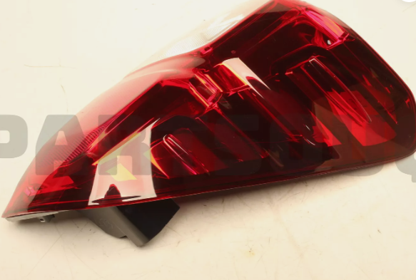 TOYOTA HILUX MK8 REAR LEFT REAR LIGHT 815610K271 NEW GENUINE
