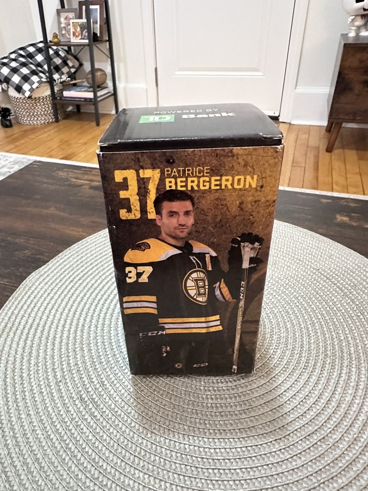PATRICE BERGERON BOSTON BRUINS BOBBLEHEAD TD BANK SGA NHL FIGURE 37 MIB RARE