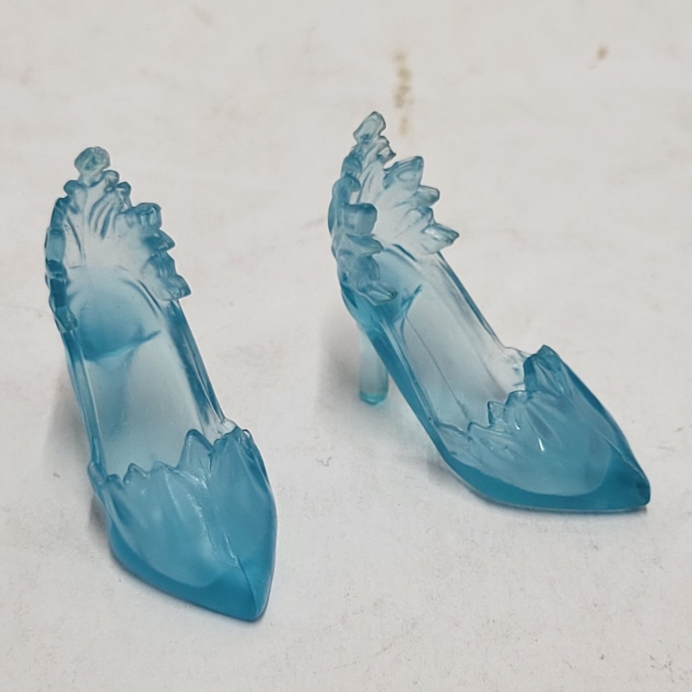 Disney Hashbro Frozen Elsa Doll Translucent Light Blue Replacement Shoes Pair