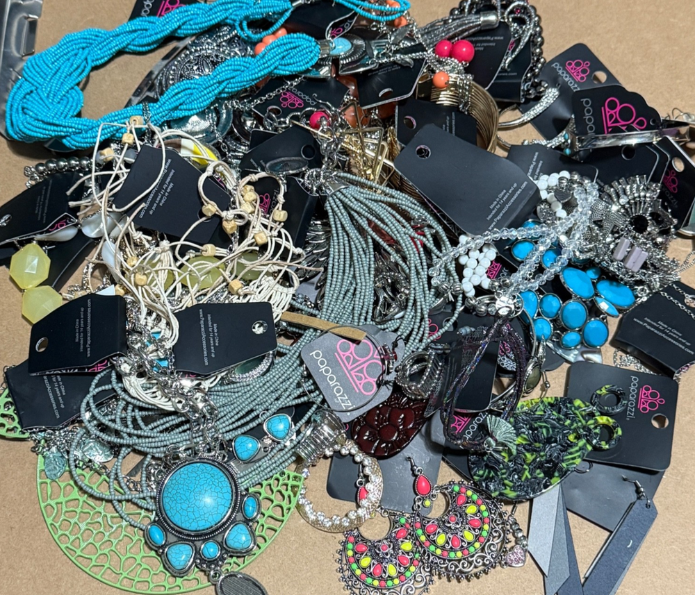 Jewelry *NEW* 50 pieces Paparazzi Lot - Necklaces - Bracelets - Earrings - Rings