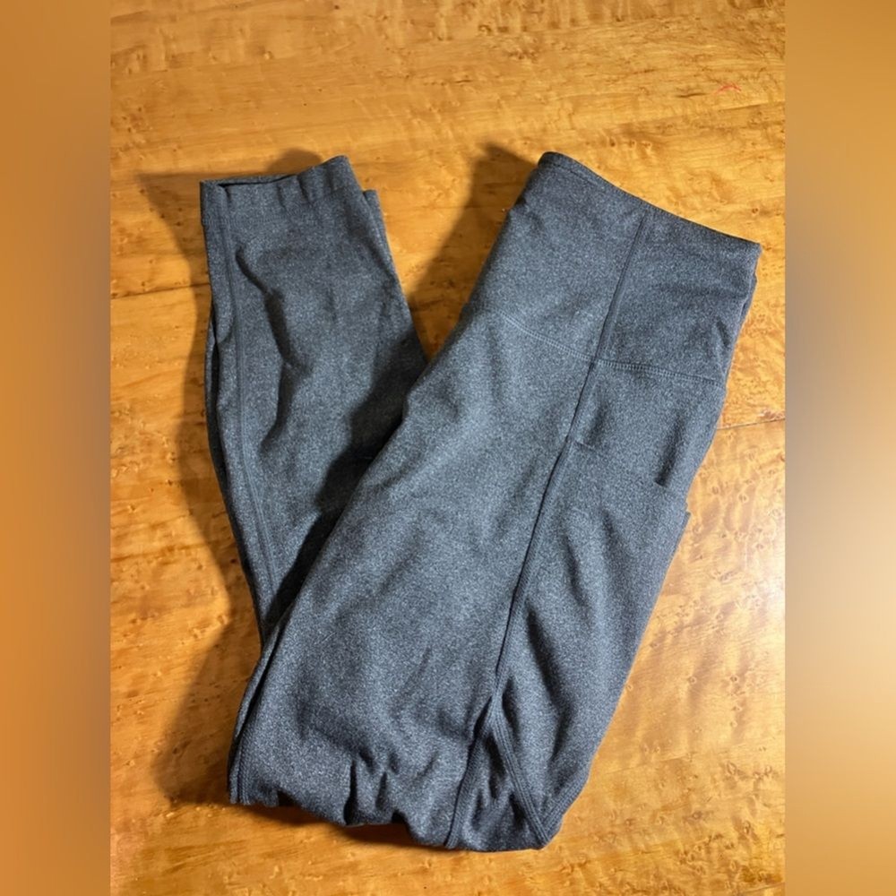 Members Mark dark gray ankle leggings with pockets size medium excellent condition-image