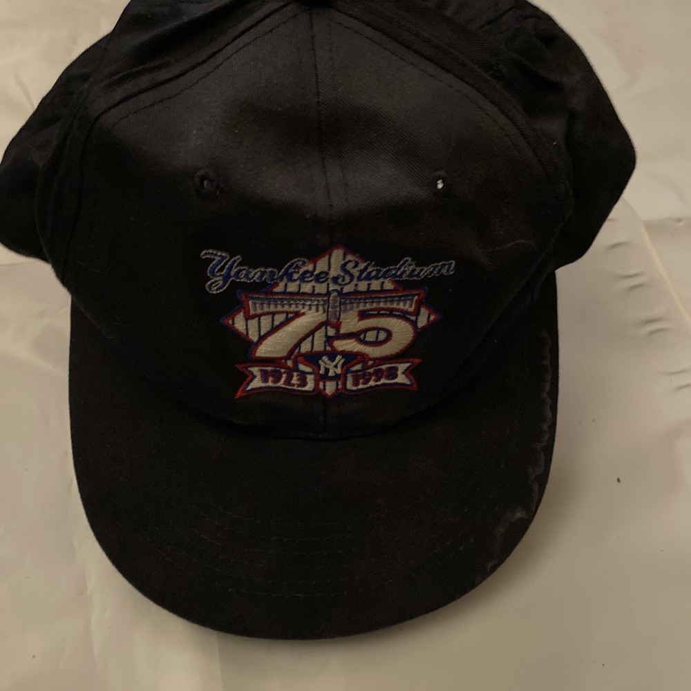 Vintage 90s Adidas New York Yankees Stadium 75th Anniversary Snapback Hat
