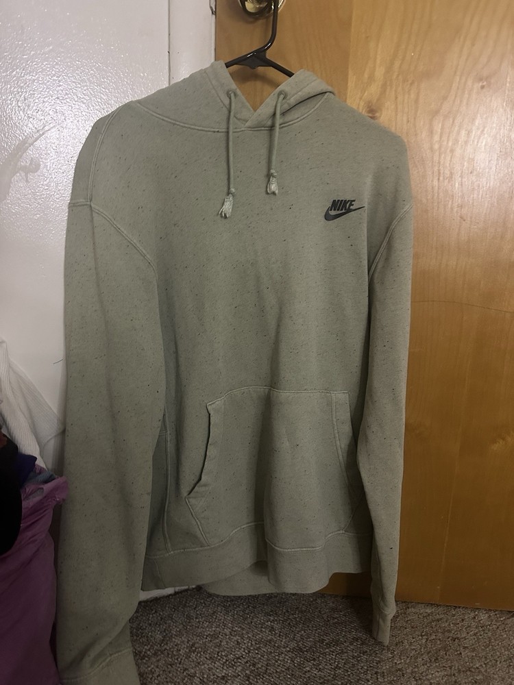 Nike Men's Pullover Hoodie for Comfort & Style