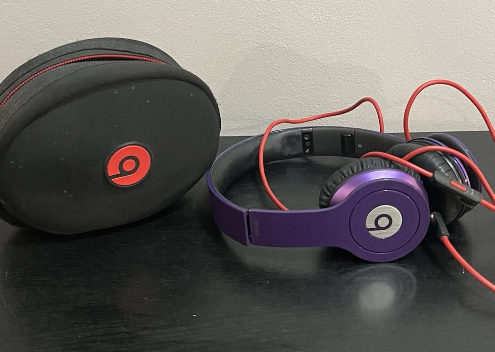 Beats by Dr Dre Solo HD Wired Stereo On-Ear Purple Headphones with Case