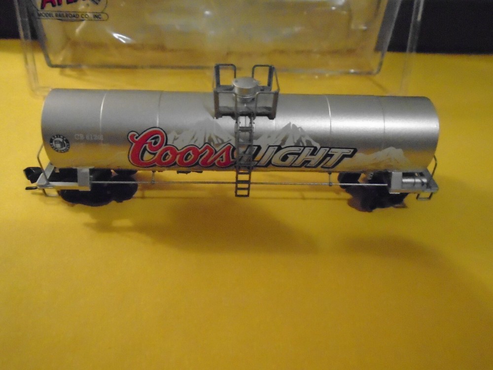 ATLAS HO Scale Custom Coors Light Brewing Co Tank Car #CB 81201