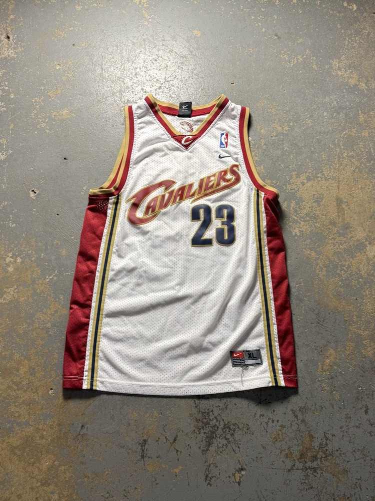 Vintage LeBron James Cleveland Cavaliers NBA Kids White Mesh Jersey-Size XL