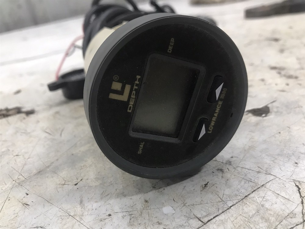 92 Sea Ray Weekender 270 Boat Lowrance 3500 depth gauge meter