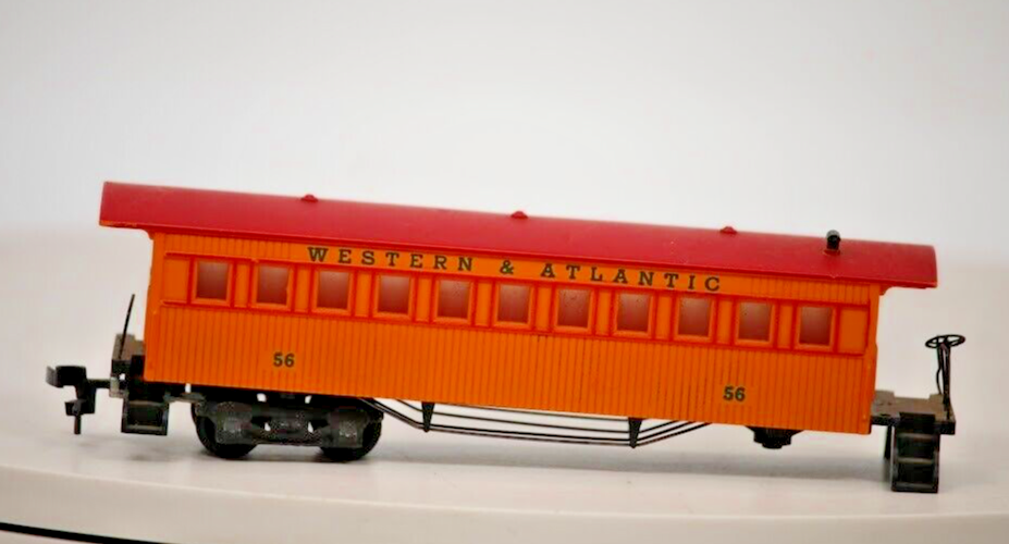 Vintage HO Scale TYCO Western & Atlantic 56 Passenger Train Car in Yellow and Red