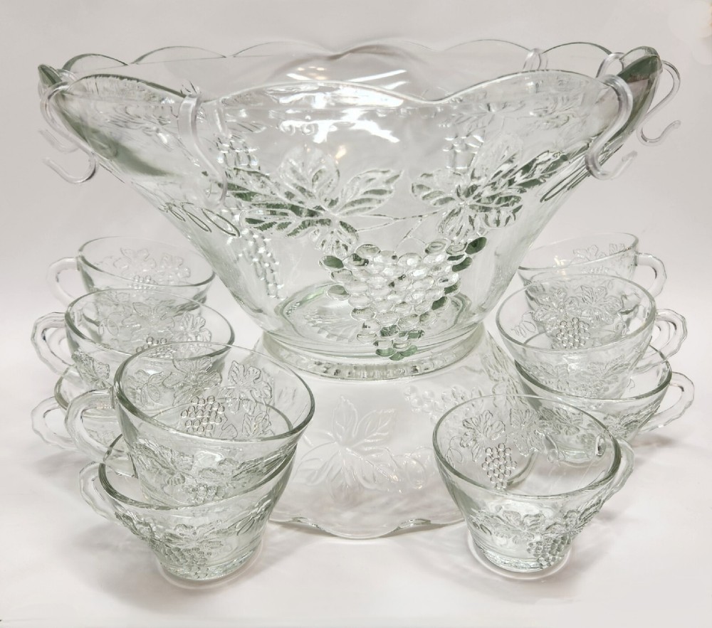 Anchor Hocking Glass Pedestal Punch Bowl 20 pc Set Grape Leaf Pattern