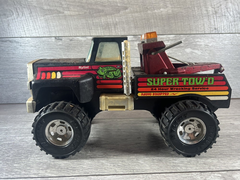 Nylint Super Tow'd Black Steel Wrecker Vintage 24 Hour Wrecking Service Truck