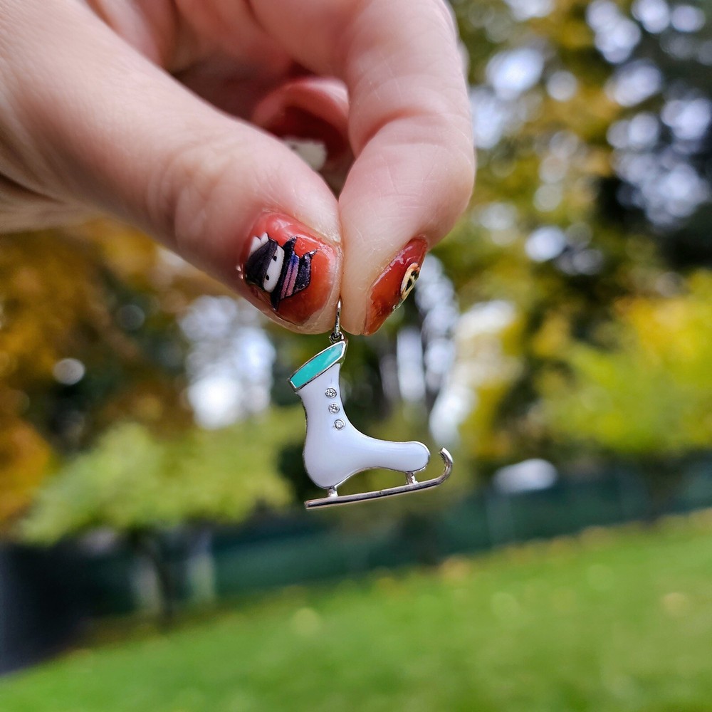 FLASH SALE 🩵 RARE Tiffany & Co. Ice Skates Shoes Platinum Enamel Charm Pendant.-image