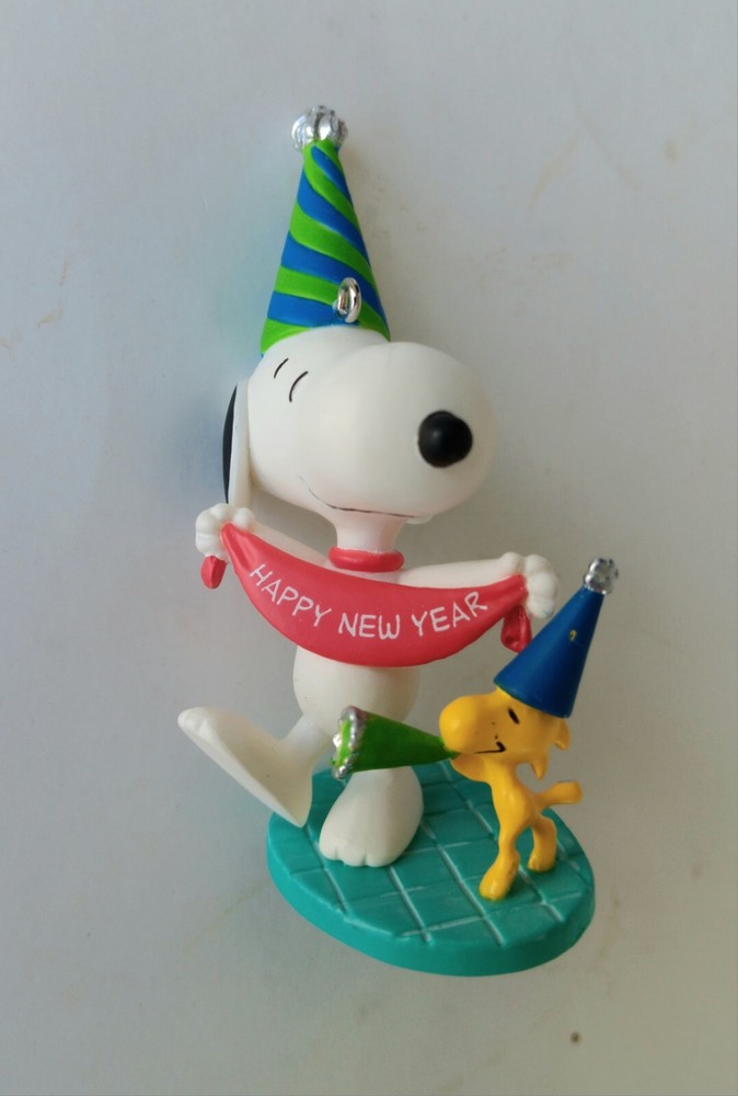 Hallmark Snoopy Ornament New Years Celebration Snoopy Woodstock Peanuts Series-image